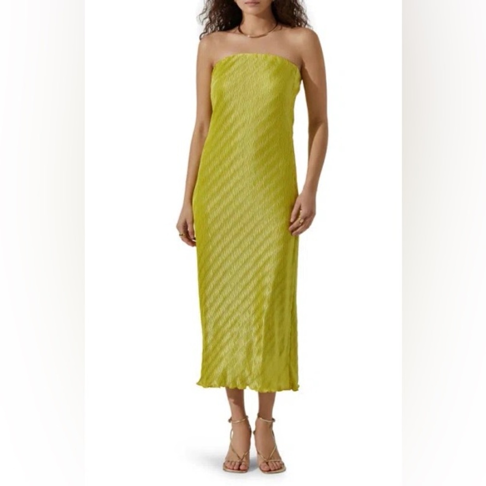 NWT!! ASTR the label Strapless Avocado Plisse Midi Dress